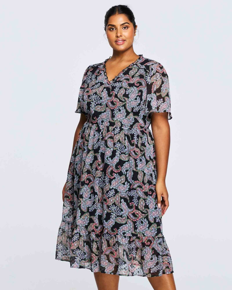 Front of a model wearing a size 20W Maya Paisley Dress in Print by Estelle. | dia_product_style_image_id:302199